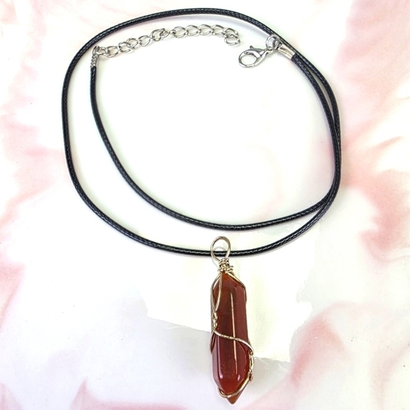 Jewelry - Natural Stone Pendant Necklace